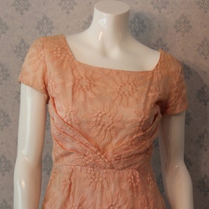 Vintage 1960s Jefri Peachy Pink Floral Overlay Short Sleeve Wiggle Dress image 2