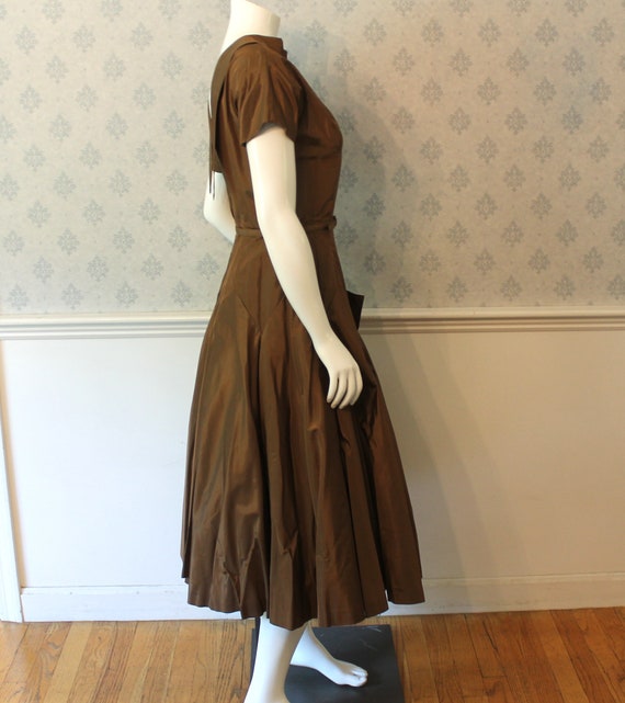 Vintage 1950s Brown Taffeta Belted Dress with Ful… - image 5