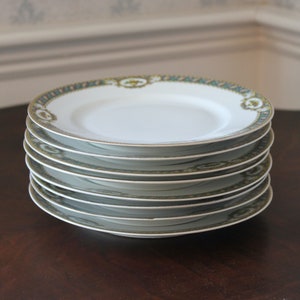 Vintage Limoges Bernardaud & Co. Blue, Yellow, Green and Gold Gilt Set of 9 Dessert Size Plates afbeelding 7