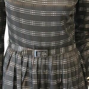 Vintage 1950s Black and White Checkered Long Sleeve Swing Skirt Dress with Red Tulle Petticoat image 8