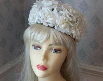 Vintage 1950s to 1960s White Floral and Faux Pearl Covered Pillbox Hat