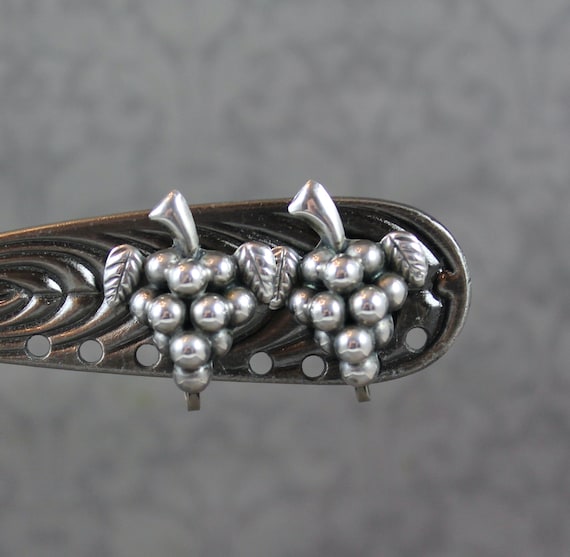 Vintage Sterling Silver Grape Cluster Screw Back … - image 1