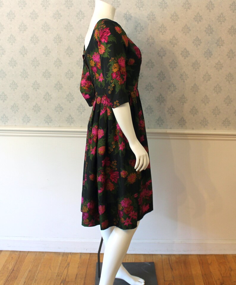 Vintage 1950s Gigi Young Pink, Orange, Green and Black 3/4 Sleeve Silk Button Front Dress image 4