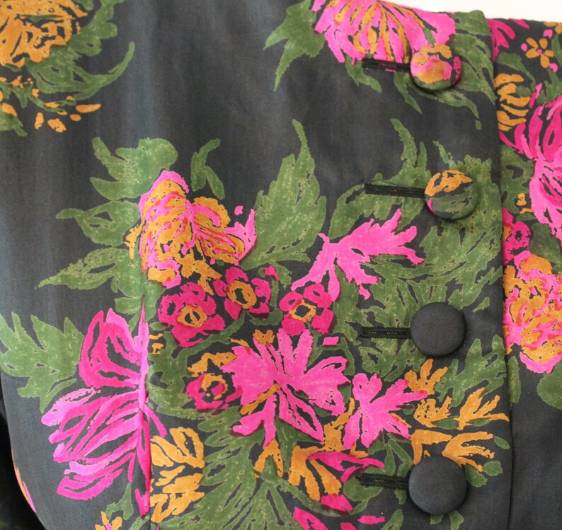 Vintage 1950s Gigi Young Pink, Orange, Green and Black 3/4 Sleeve Silk Button Front Dress image 7