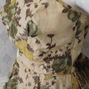 Vintage 1950s to 1960s Rita Thornton Yellow and Green Floral Silk Spaghetti Strap Evening Gown or Dress image 8