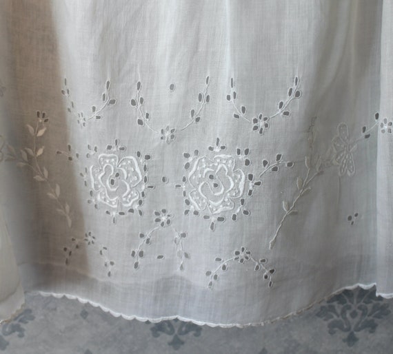 Vintage Sheer Soft White Cotton Embroidered Eyele… - image 5