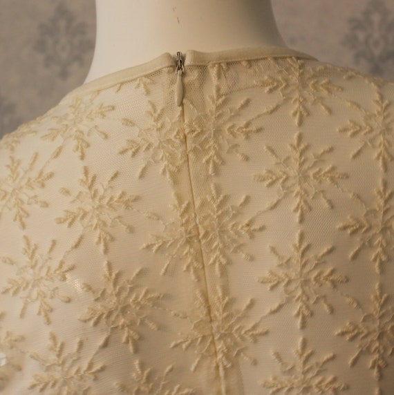 Vintage 1990s Escada Ivory Sequin Snowflake Sheer… - image 6