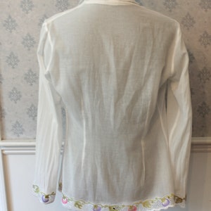 Vintage 1990s White Cotton Pink and Lavender Floral Trimmed Open Blouse image 3