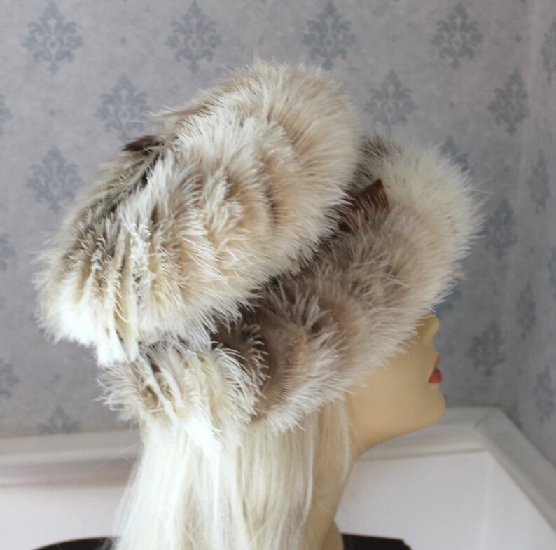 Vintage Mid Century Brown and Ivory Feather Covered Women/'s Hat
