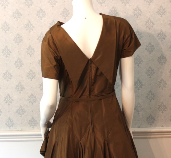 Vintage 1950s Brown Taffeta Belted Dress with Ful… - image 8