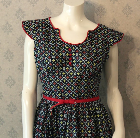 Vintage 1950s Navy Blue, Red & Green Printed Shor… - image 1