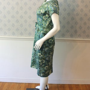 Vintage 1950s Blue and Green Abstract Floral Peplum Short Sleeve Wiggle Dress image 4