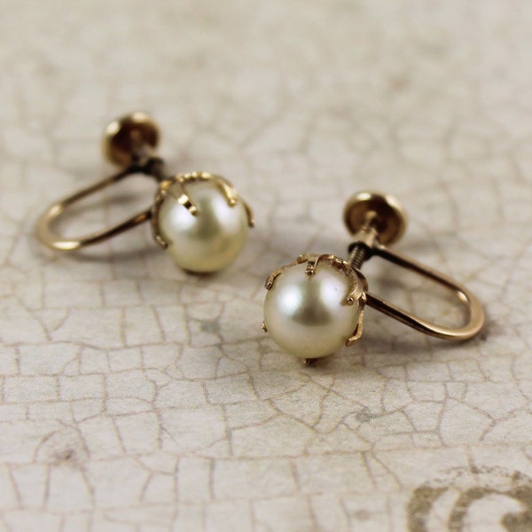 14k Gold Cultured Pearl 1950s Screw Back Earrings