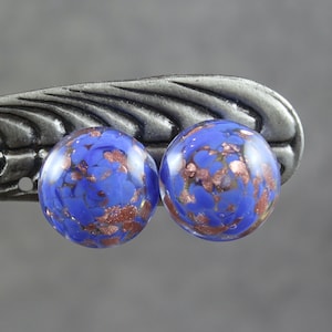 Vintage Italian Murano Blue Glass Shimmering Copper Round Clip On Earrings