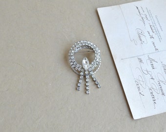 Vintage Rhinestone Brooch - Circle Brooch