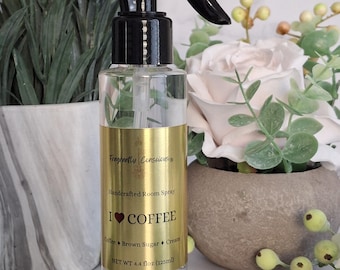 Amo il caffè / Spray per ambienti artigianale di lusso / Caffè, zucchero di canna e panna / Disponibile nei formati da 130 ml e 237 ml