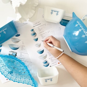 Snowflake Blue Garland - Pyrex Collectors Checklist by &quot;My Pretty Pyrex&quot; - Instant Download
