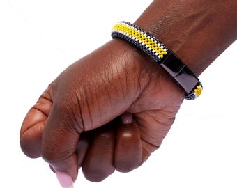 Handcrafted Beaded Bracelet with Hidden Charging Cable, Unique Bracelet Charger, Beaded Tech Jewelry, Charging Bracelet, Unique Tech Gift