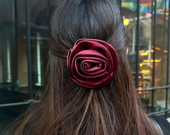 Pince à fleurs en satin pour femme et fille, pince à cheveux rose faite main, barrette à cheveux rose florale, barrette rose faite main pour mariée et demoiselle d'honneur