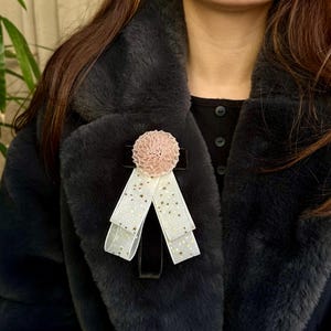 Handmade Velvet Rose Brooch, Luxurious Black Velvet and Rose Brooch, Handmade Floral Brooch, Elegant Rose Accessory, Velvet Accessories