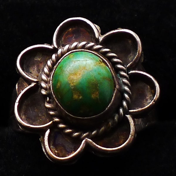 Navajo Sterling silver Green Turquoise Flower Ring