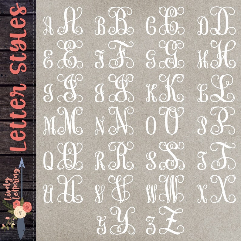 K&ouml;nnte beinhalten: Ein wei&szlig;er Alphabet-Chart mit kursiven Schriftstilen. Jeder Buchstabe ist ein Monogramm mit einer dekorativen Verzierung. Die Buchstaben sind in alphabetischer Reihenfolge angeordnet.