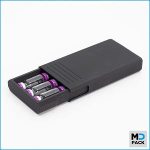 Etui na fiolkę 3 ml | Ultra kompaktowa konstrukcja | 9 fiolek z peptydami w etui wielkości telefonu komórkowego