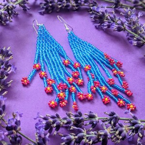 Blaue Perlenblumen Ohrringe: Handgemachter Boho Fransen Schmuck