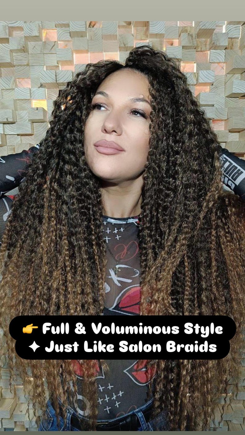 Model with black braids and red highlights, natural and voluminous braiding style