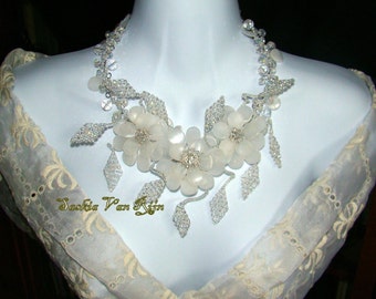 Splendid wedding necklace. White agate and Crystals. Bridal jewelry. Real gemstones. Hand made / Free shipping from New York /A51