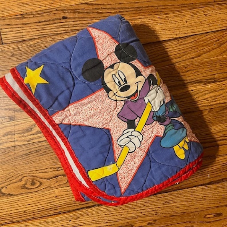 Manta de bebé vintage azul con diseño de Mickey Mouse Sports Star imagen 1