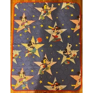 Manta de bebé vintage azul con diseño de Mickey Mouse Sports Star imagen 3