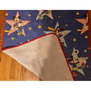 Manta de bebé vintage azul con diseño de Mickey Mouse Sports Star imagen 4