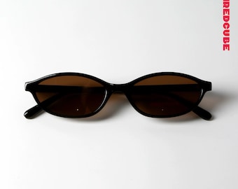 Gafas de sol ovaladas, finas y minimalistas de los años 90 - Indie Sleaze Small Frame Sunnies
