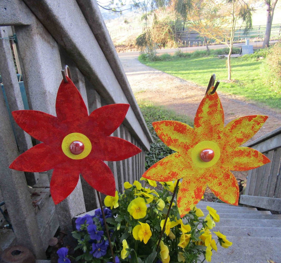 10 Estacas De Flores Decorativas Para Jardín - Girasoles Coloridos, 32 Cm De Largo, Con Resorte Que Se Mueven Con El Viento | Decoración Exterior O Interior