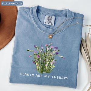 Shirt moeders bloemen, botanisch shirt comfortkleuren, shirt moedertuin, moederdagcadeau voor moeder, moedershirt bloemen, botanisch T-shirt, tuinshirt