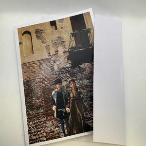 Nuovo di zecca Barbie e Ken nei panni di Romeo e Giulietta biglietto d'auguri 5"x7" con busta