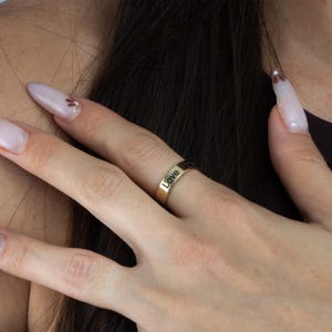 Anillo abierto grabado • Banda ajustable personalizada para mujer • Regalo minimalista para ella