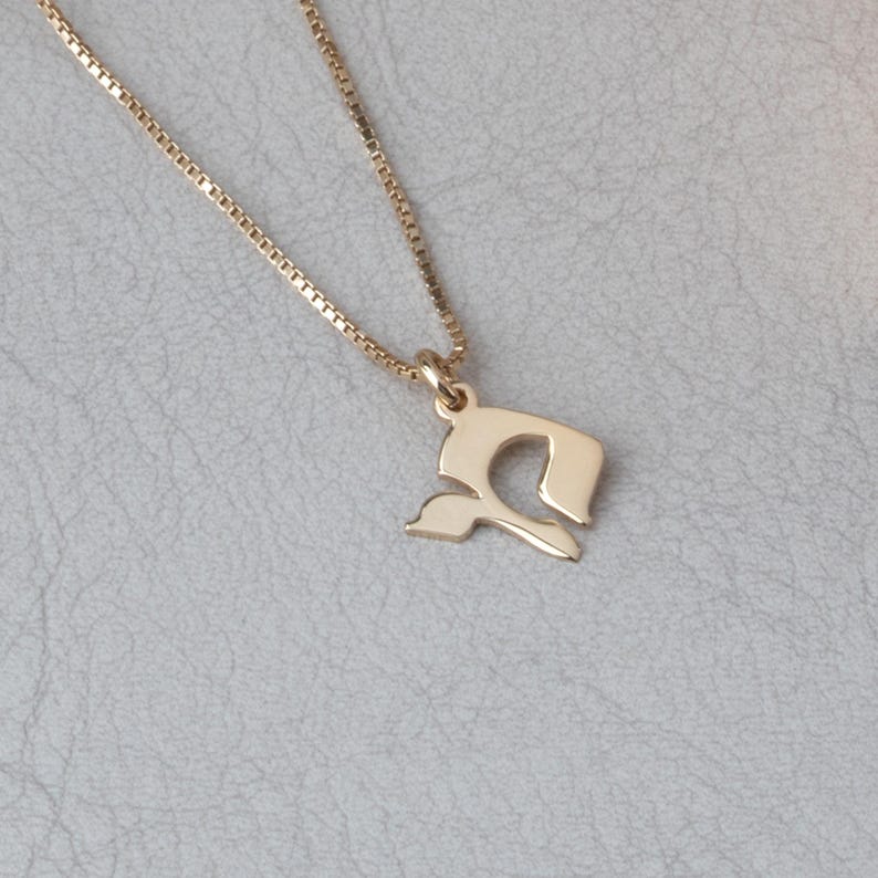 Hebreiskt initialhalsband: Judiska smycken i sterlingsilver bild 1
