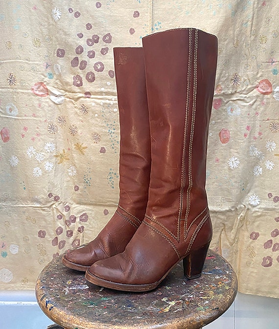 1970s brown leather knee - Gem
