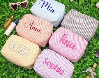 Personalized Seersucker Makeup Bag Custom Embroidered Toiletry Bag Bridesmaid Gift Cosmetic Bag for Her Bridal Shower Travel Organizer