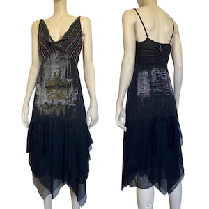Salva la regina Rinascimentale Gotico Fata Oscura Maglia Pizzo Sovrapposizione Stampa Grafica Maglia Midi Asimmetrico Abito a Strati Dichiarazione Vintage 2000&39
