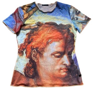 Incredibile top a maniche corte in rete con stampa grafica vintage italiana di design romano scultoreo, taglia media