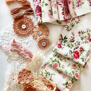 Großes Slow Stitch Stoffpaket, vintage/ modern Stoffe, Borten, Spitzen, Garne.