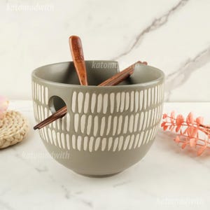 Large Ramen Bowl with Personalized Spoon and Chopsticks, Perfect for Ramen Lovers,Japanese Ceramic Noodle Bowl,Instant Noodle and Rice Bowl