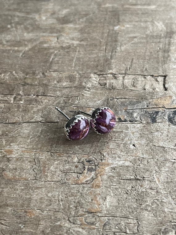 Purple Stud Earrings Sterling Silver 8mm Purple Oyster Gemstone Stud Earrings || Sterling purple spiny oyster Studs ||