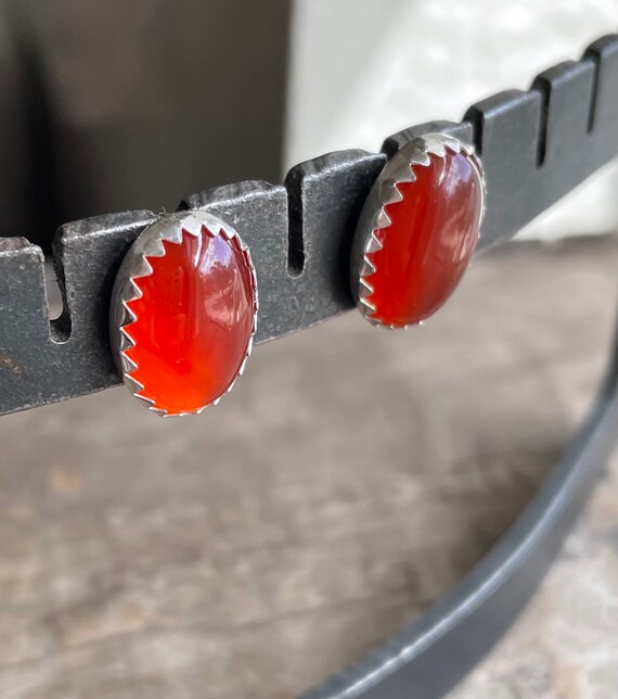 Oval Carnelian Stud Earrings Sterling Silver Red Orange Gemstone Stud Earrings || Sterling red orange Carnelian Studs || 10x14mm