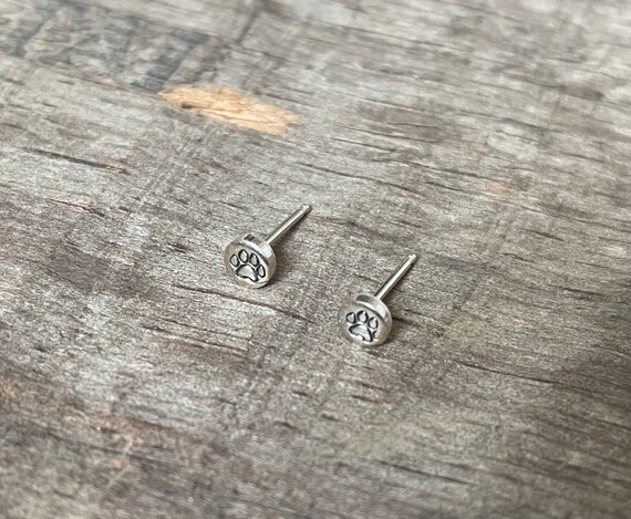 Mini paw print Silver Stud Earrings Sterling Silver Paw Print shiny Stud Earrings Sterling Earrings Sterling Silver studs