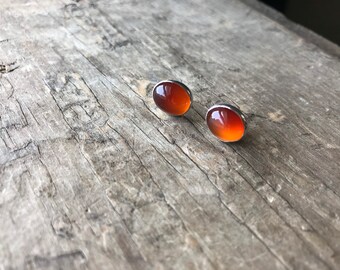 Oval Carnelian Stud Earrings Sterling Silver Red Orange Gemstone Stud Earrings || Sterling red orange Carnelian Studs || 8x10mm