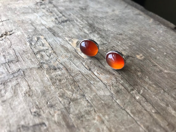 Oval Carnelian Stud Earrings Sterling Silver Red Orange Gemstone Stud Earrings || Sterling red orange Carnelian Studs || 8x10mm